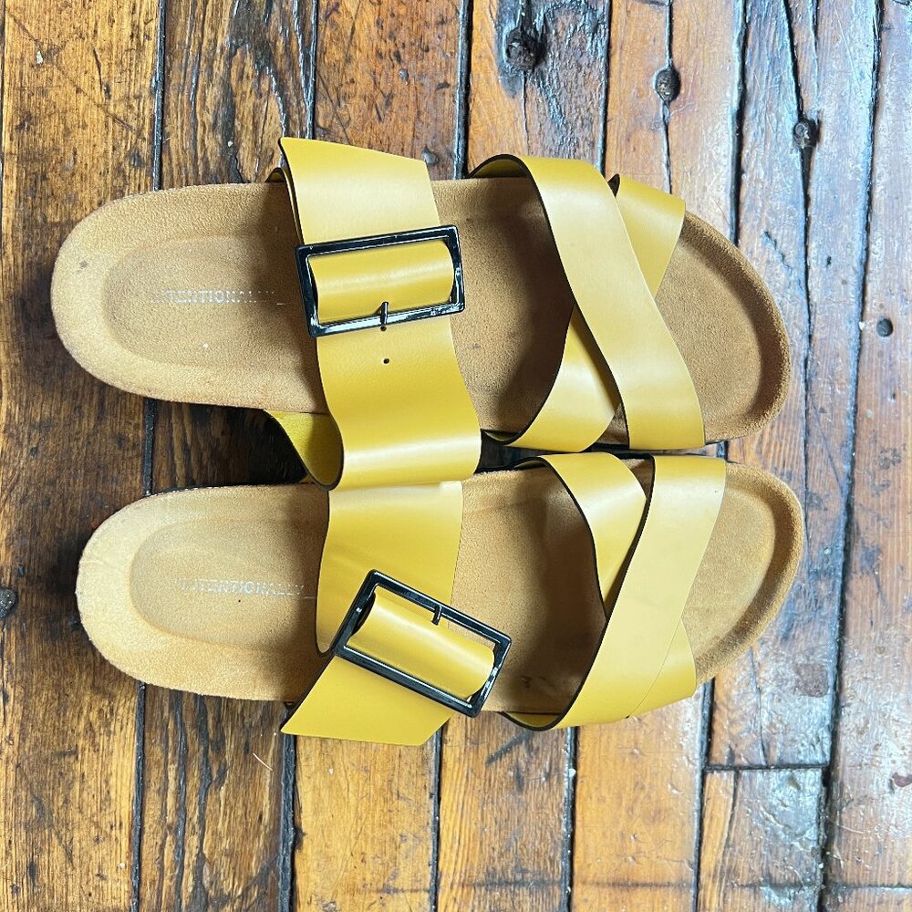 INTENTIONALLY BLANK Yellow Slide Sandals - 40
